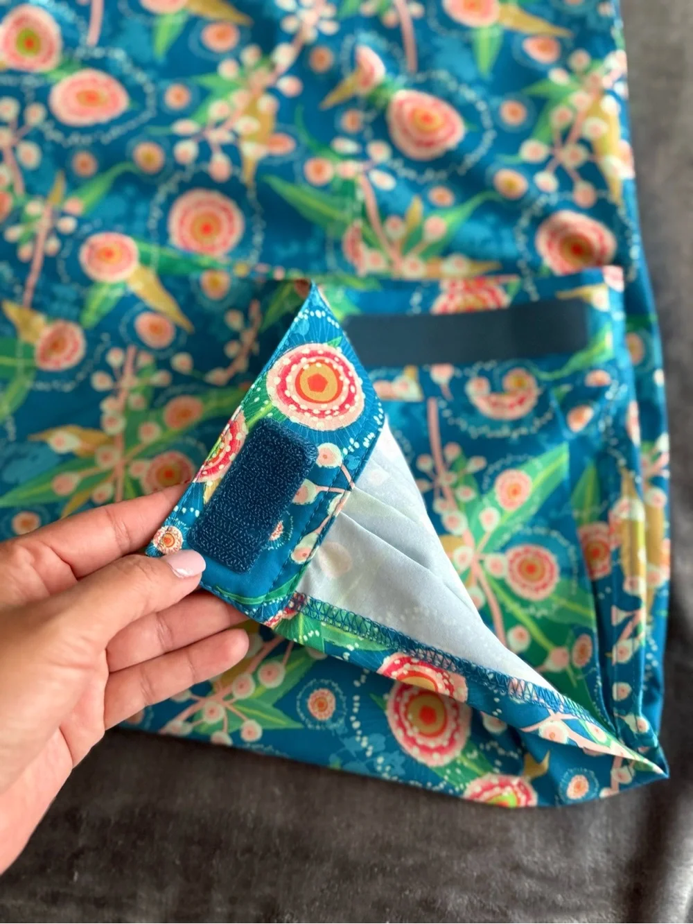 RIPSKIRT Womens Small HAWAII True Wrap Skirt Blue Orange Print Length 3 Resort